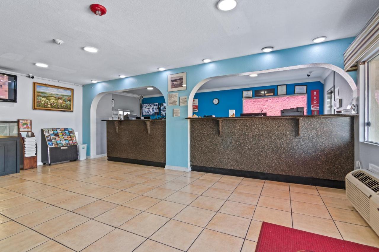 Econo Lodge Inn & Suites I-64 & Us 13 Virginia Beach Luaran gambar
