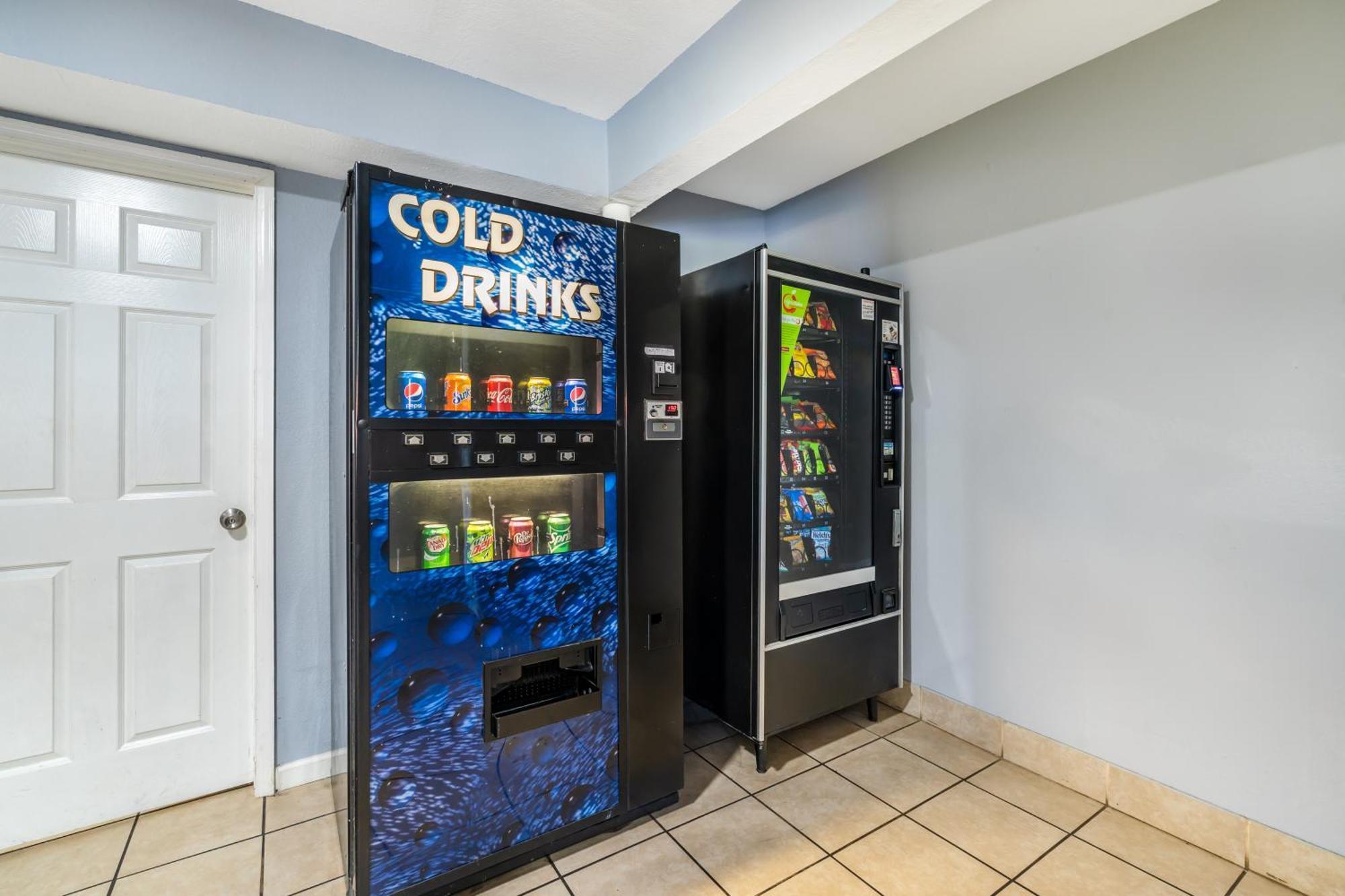 Econo Lodge Inn & Suites I-64 & Us 13 Virginia Beach Luaran gambar