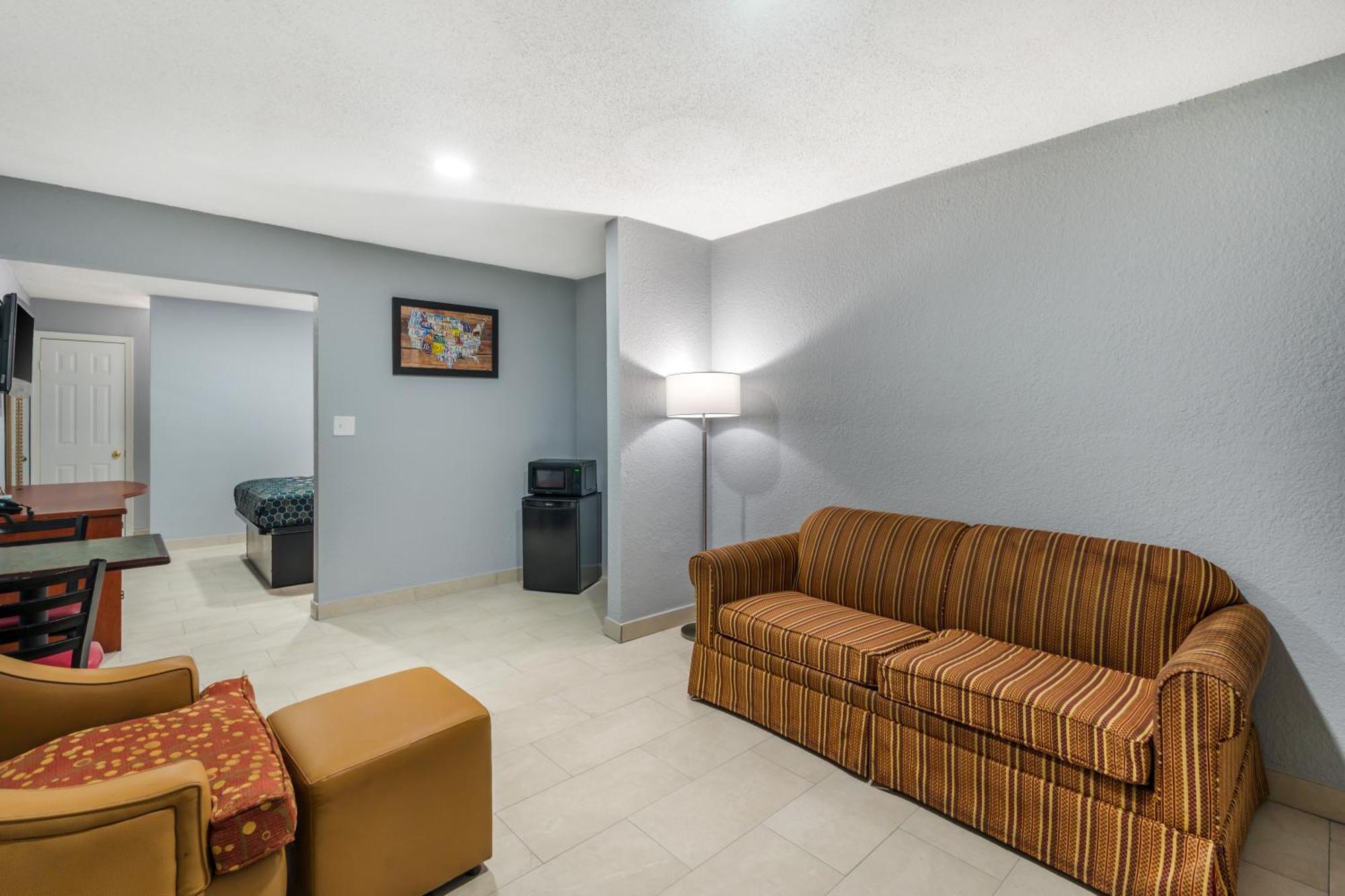 Econo Lodge Inn & Suites I-64 & Us 13 Virginia Beach Luaran gambar