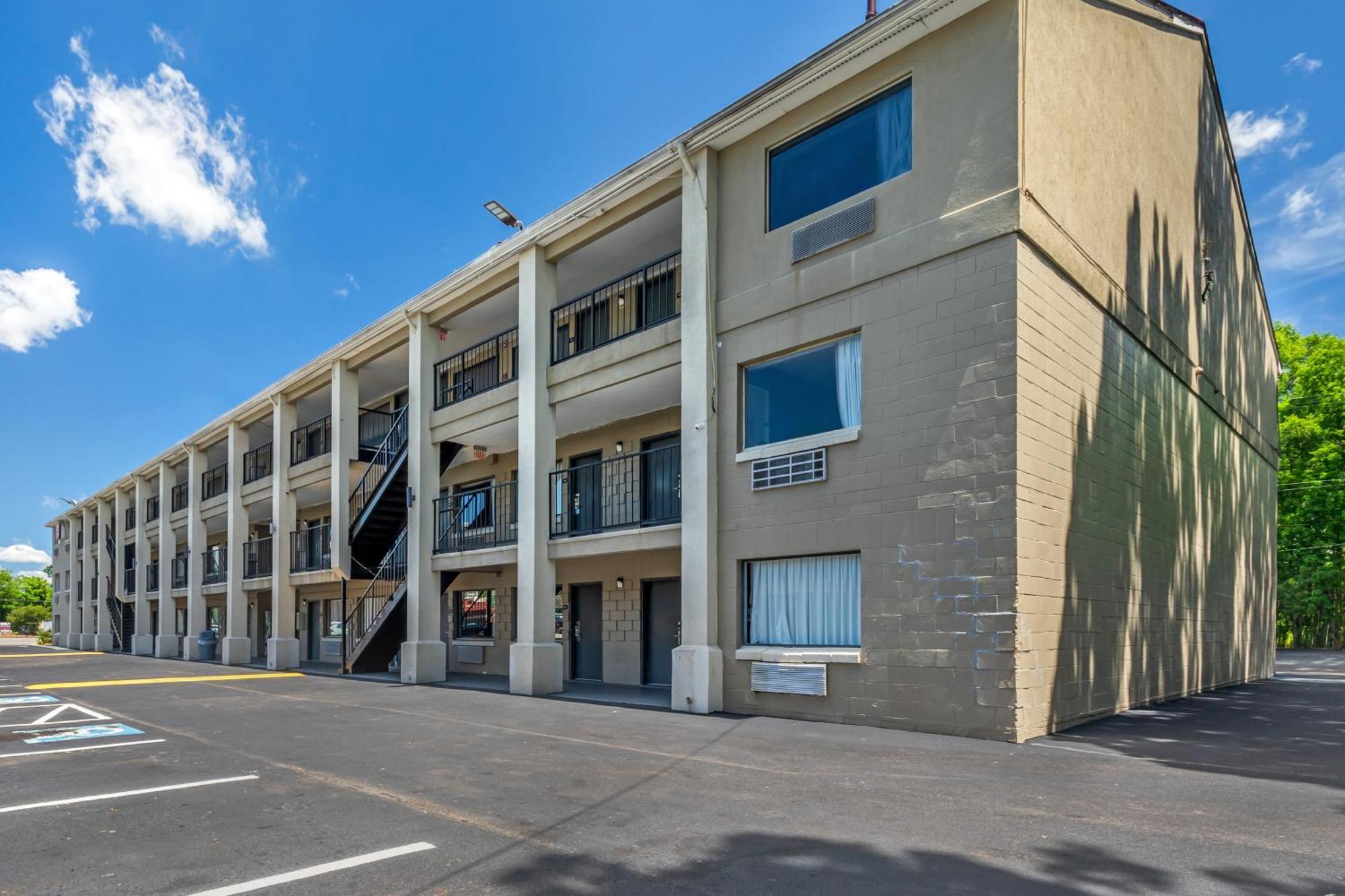 Econo Lodge Inn & Suites I-64 & Us 13 Virginia Beach Luaran gambar